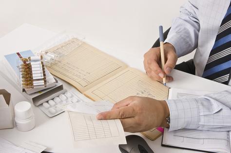 Medicare’s “donut hole” went away in 2025, writes Toni King, and now there is a specific drug plan maximum out of pocket every year. (Nonmim/Dreamstime/Tribune Content Agency)