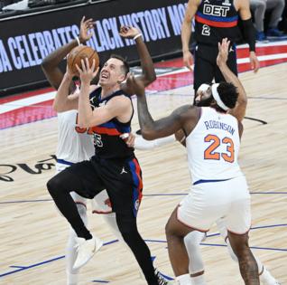 Clarence Tabb Jr./The Detroit News/TNS