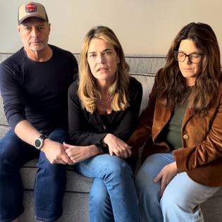 Bang Showbiz / Savannah Guthrie with her siblings Cameron and Annie / © Instagram