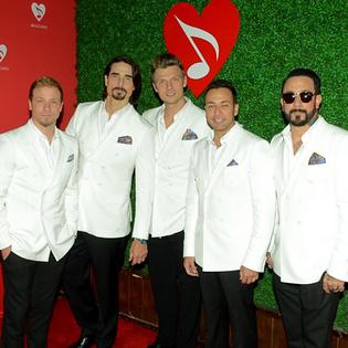 Bang Showbiz / The Backstreet Boys want to perform at the Super Bowl