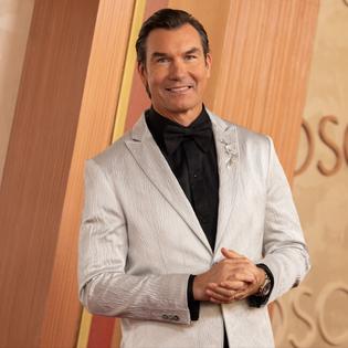 Bang Showbiz / Jerry O'Connell' struggled with nicotine for decades'.