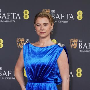 Bang Showbiz / Jessie Buckley opens up on back to back roles