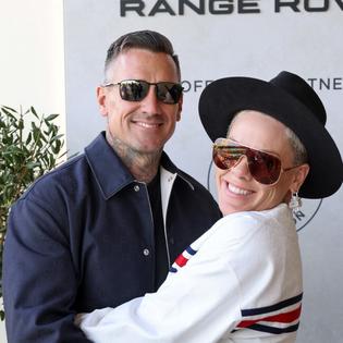 Bang Showbiz / Pink is said to have moved to New York and is said to be in the running to take over Kelly Clarkson's NBC talk show