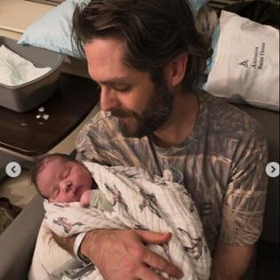 Bang Showbiz / Thomas Rhett and his baby son (c) Instagram.