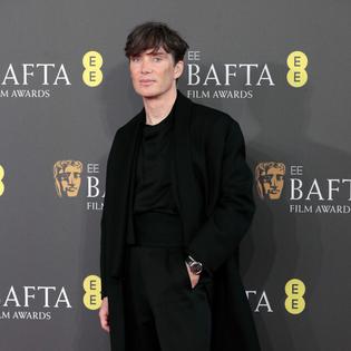 Bang Showbiz / Cillian Murphy describes himself as an 'incredibly average person'