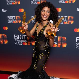 Bang Showbiz / Olivia Dean won four prizes at the BRIT Awards