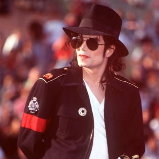 Bang Showbiz / Michael Jackson's estate sued over child sex trafficking claims