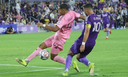 Stephen M. Dowell/Orlando Sentinel/TNS