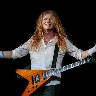 Bang Showbiz / Dave Mustaine performing in Austin, Texas
