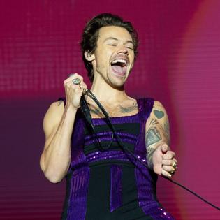 Bang Showbiz / Harry Styles performing at Radio 1's Big Weekend