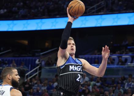 Stephen M. Dowell/Orlando Sentinel/TNS