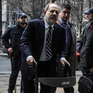 Bang Showbiz / Harvey Weinstein claims he was violently assaulted while serving his prison sentence