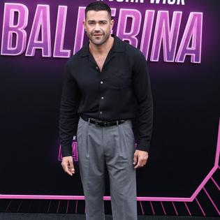 Bang Showbiz / Jesse Metcalfe checked into rehab in 2007