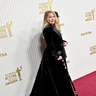 Bang Showbiz / Christina Applegate is constantly thinking about death