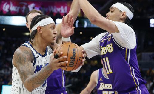 Stephen M. Dowell/Orlando Sentinel/TNS