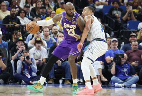 Stephen M. Dowell/Orlando Sentinel/TNS