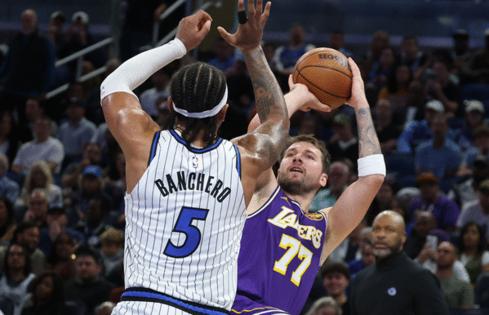 Stephen M. Dowell/Orlando Sentinel/TNS