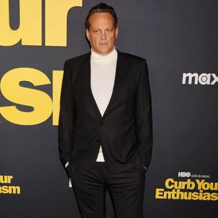 Bang Showbiz / Vince Vaughn thinks stand-up comedy is safer for studios