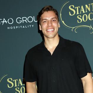 Bang Showbiz / Joseph Baena has won his first bodybuilding competition