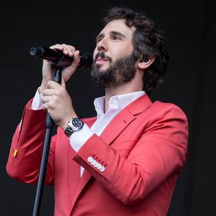 Bang Showbiz / Josh Groban can see a positive in Timothee Chalamet's comments