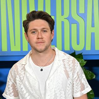Bang Showbiz / Niall Horan has some weddings to attend
