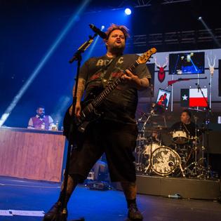 Bang Showbiz / Bowling For Soup frontman Jaret Reddick is 'convinced' they'll record with Frank Turner