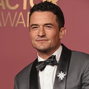 Bang Showbiz / Orlando Bloom has shared a glimpse of his' love language lately'.
