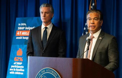 NATHANIEL LEVINE/The Sacramento Bee/TNS