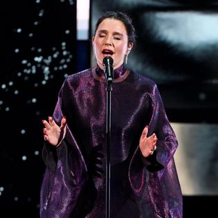 Bang Showbiz / Jessie Ware is 'reclaiming' her sense of identity in her forties