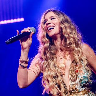Bang Showbiz / Joss Stone hasn't ruled out more children