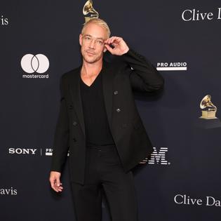 Bang Showbiz / Diplo defends Justin Bieber following Coachella criticism