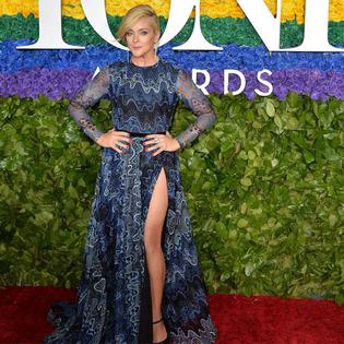 Bang Showbiz / Jane Krakowski starred on the hit TV show