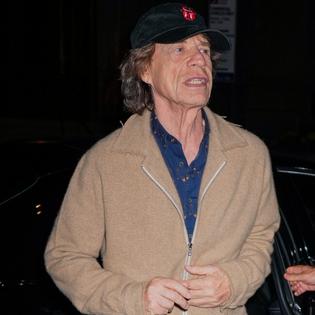 Bang Showbiz / Sir Mick Jagger is always curious about his surroundings