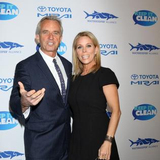 Bang Showbiz / Robert F. Kennedy Jr and Cheryl Hines attended the event.