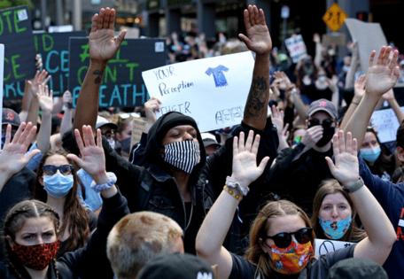 Angela Rowlings/Boston Herald/TNS