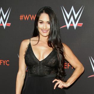 Bang Showbiz / Nikki Bella auditioned for Baywatch