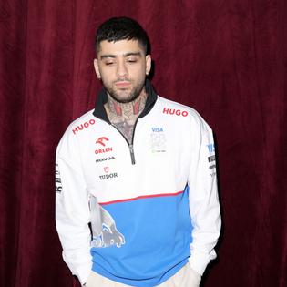 Bang Showbiz / Zayn Malik has been hospitalised due to a mystery health scare