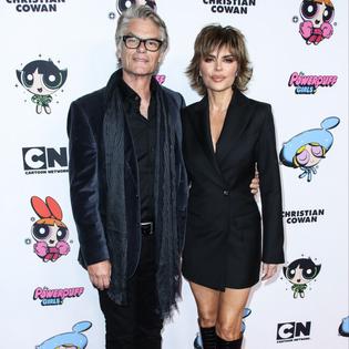 Bang Showbiz / Harry Hamlin and Lisa Rinna celebrated their anniversary