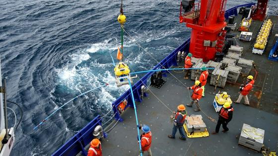 Researchers deploy marine electromagnetic instruments off Alaska to image fluids and rock structure beneath the seafloor.
              EMAGE team/Kerry Key