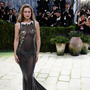 Bang Showbiz / Gigi Hadid at the Met Gala