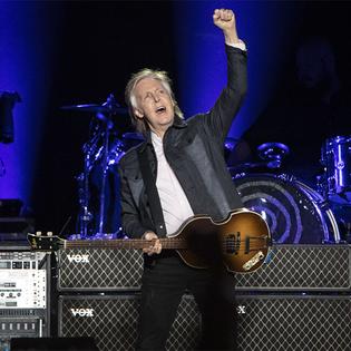 Bang Showbiz / Sir Paul McCartney has duetted with his former bandmate