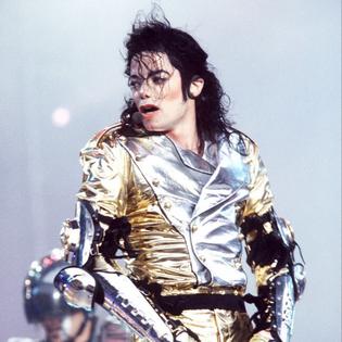 Bang Showbiz / Michael Jackson allegedly smoked marijuana to 'escape'