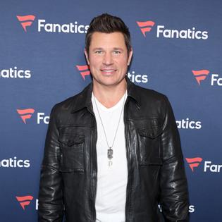 Bang Showbiz / Nick Lachey ran into Jessica Simpson on a plane