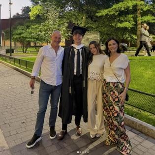 Bang Showbiz / Noah Schnapp has graduated
