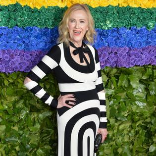 Bang Showbiz / Bryan Cranston has heaped praise on Catherine O'Hara.