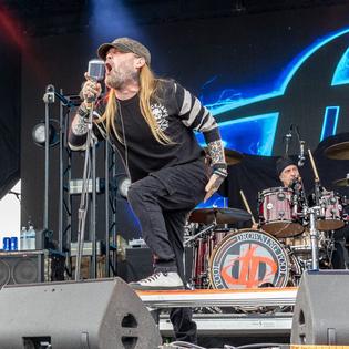 Bang Showbiz / Drowning Pool cancel South America tour
