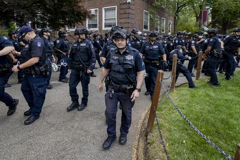Police clear the campus of Brooklyn College on May 8, 2025, after students established an encampment to protest the Gaza war. Michael Nigro/Pacific Press/LightRocket via Getty Images