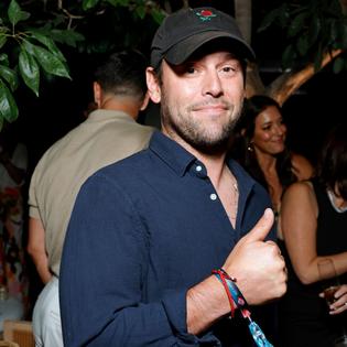 Bang Showbiz / Scooter Braun is dating Sydney Sweeney