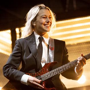 Bang Showbiz / What has Phoebe Bridgers banned from her upcoming tour?