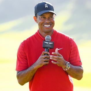 Bang Showbiz / Tiger Woods 'doing the best he can' amid personal struggles